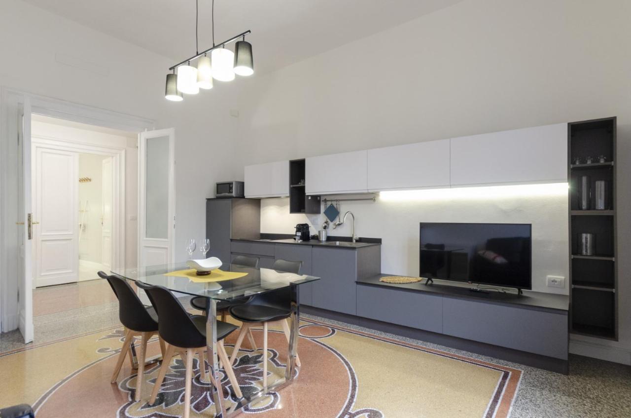 Joivy Elegant 1-bedroom Flat Near Spianata Castelletto Genoa