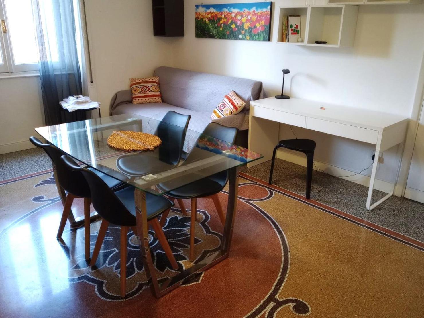 Joivy Elegant 1-bedroom Flat Near Spianata Castelletto Apartment *
